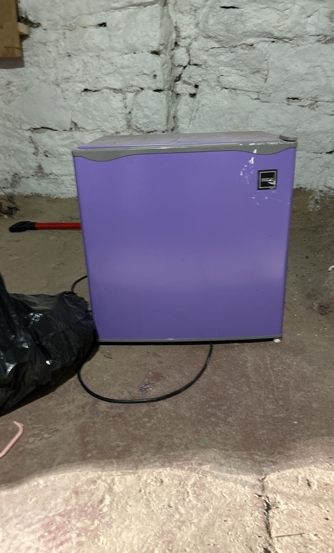 Mini fridge