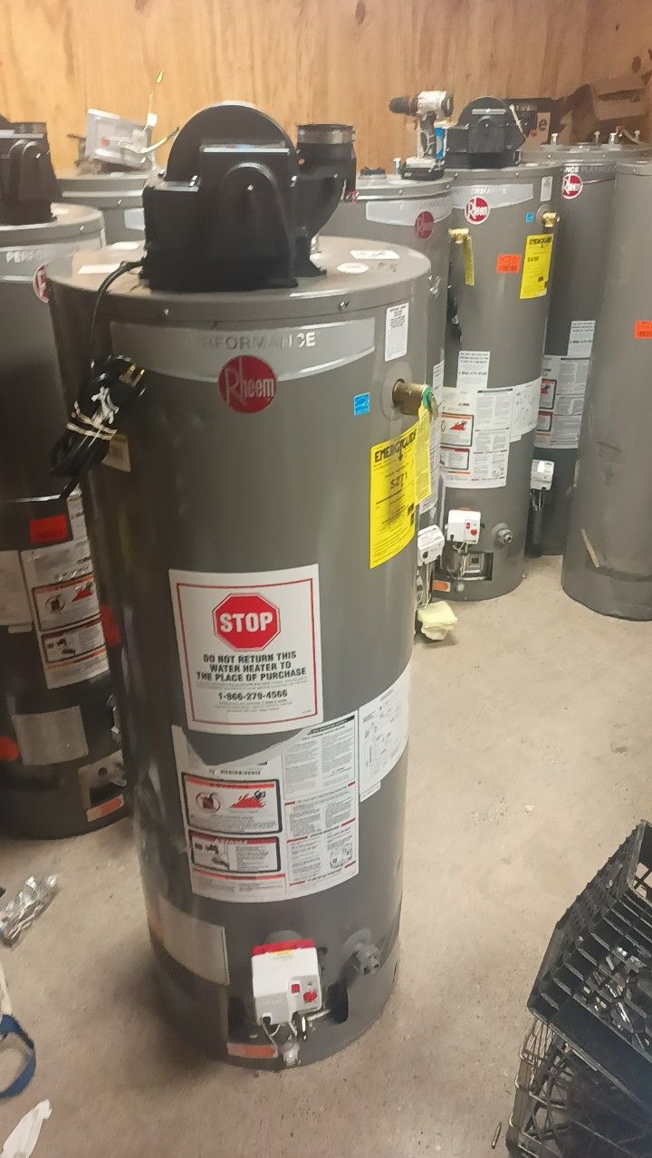 🔥🔥🔥 POWER VENT .. HOT WATER TANKS BRAND New Scratch And Dent Never Used