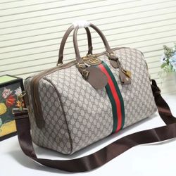 Gucci GG Supreme Duffle Shoulder Bag