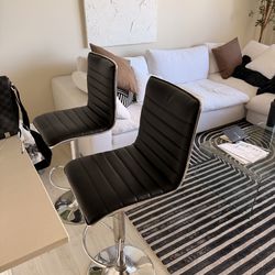 Black car/island chairs