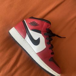 Jordan’s Size 4Y