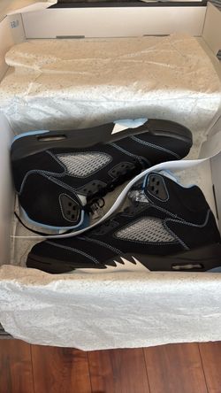 Retro 5 Black University