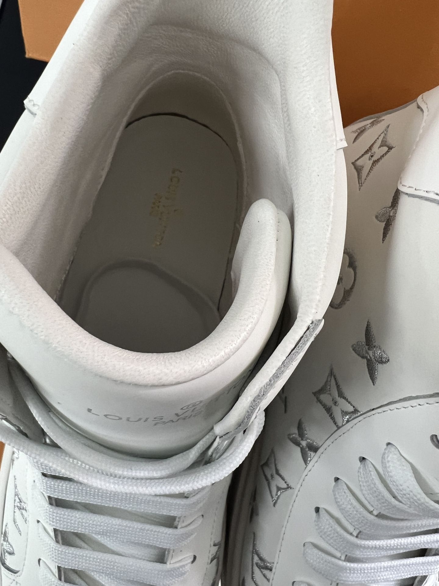 Sz 9 Louis Vuitton Mens Sneaker Match-Up Bicolor Sneakers 8.5/10 for Sale  in Revere, MA - OfferUp