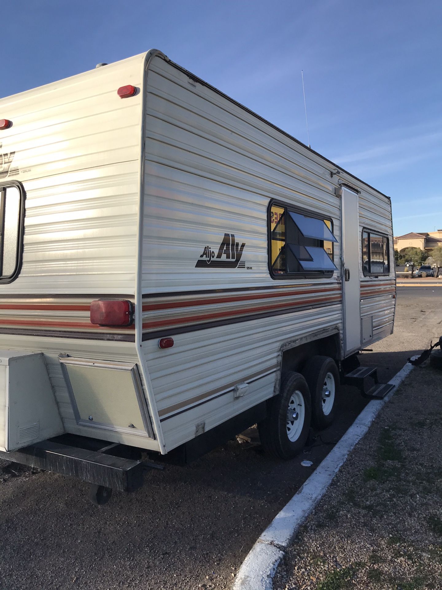 1989 Aljo travel trailer 24fta/cfully self contained No Title for