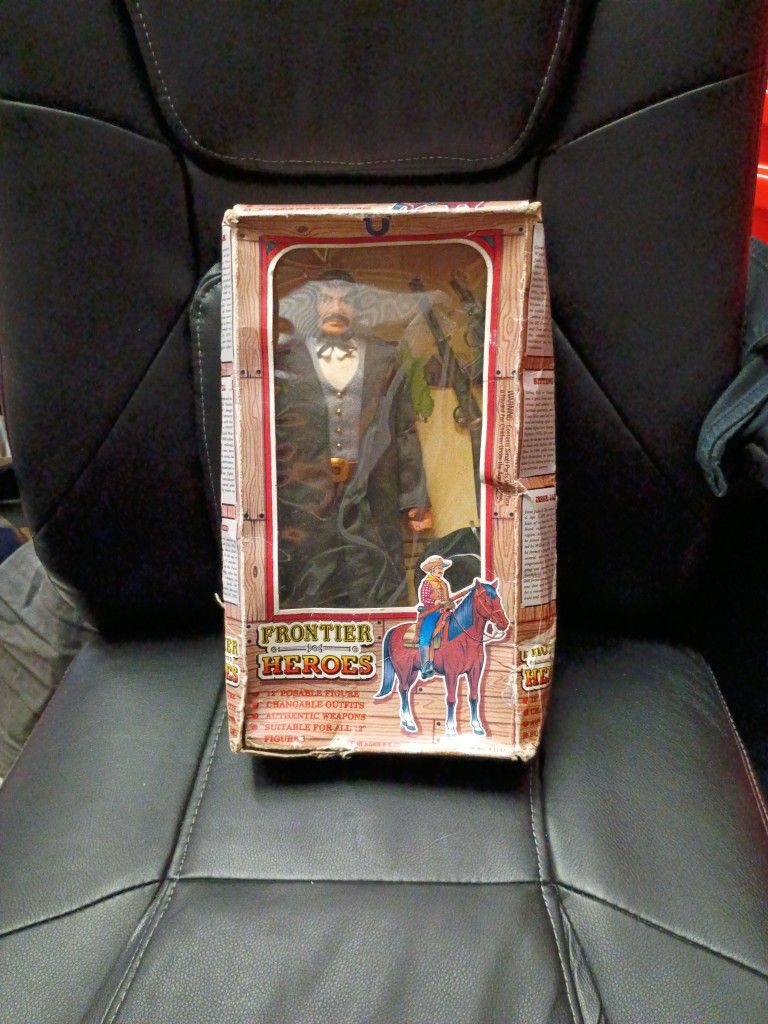  Frontier Heroes Collectible