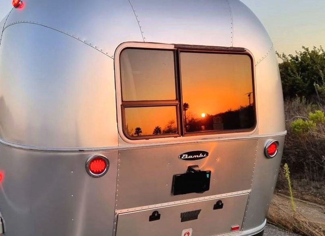 
2009  airstream bambi cook top and oven