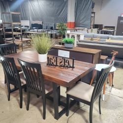 Beautiful 6 PC Rustic Dining Set (New)