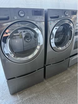 LG front load washer and gas dryer set