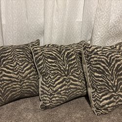 Stanton accent pillows - like new 20”  X  20”
