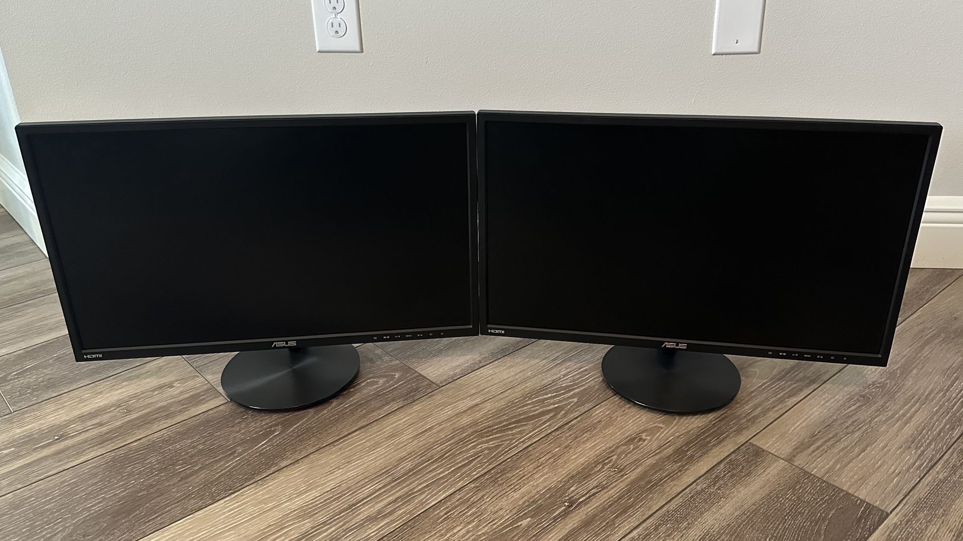 Dual ASUS 24” Monitors – Great Condition