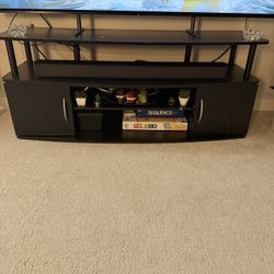 📌 Modern TV Stand – Great Condition!