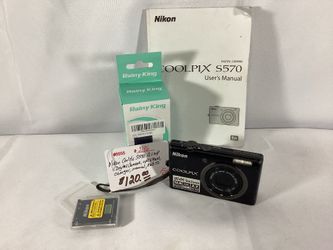 Nikon CoolPix S570 12.0MP Digital Camera