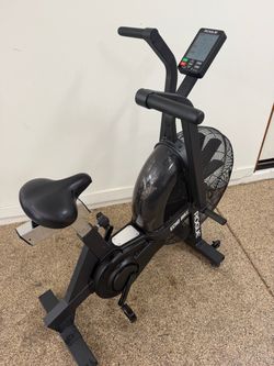 Rogue Echo V3 Assault Bike w/ Windguard