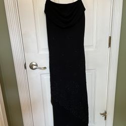 Black evening gown with lining 