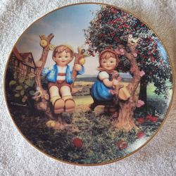 Vintage 1991 Hummel Little Companions Plate - Apple Tree Boy And Girl - Nice Condition- Limited Ed.