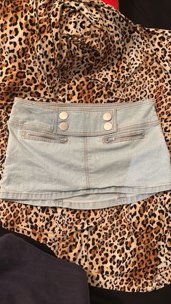 Short skirt