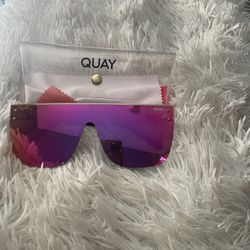 QUAY Sunglasses $50 Pick Up In Stockton