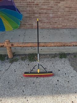24 in quickie push broom