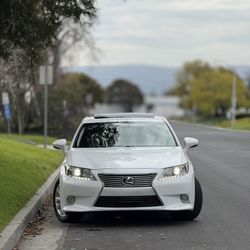 Es300H 2013 Luxury Package, Salvaged Title 