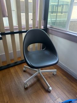 Desk chair