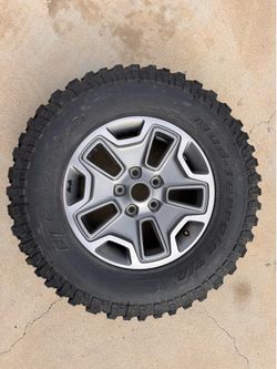 LT255 / 75 R17 BFGoodrich Jeep Rubicon Wheel (1 only)