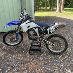 Dirtbike: 2001 Yamaha YZ250F 