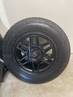 17” kmc Nomad wheel 5x4.5
