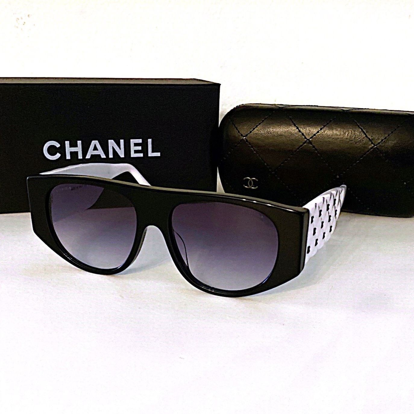 Authentic Chanel Fantasy Pearl Cat Eye Sunglasses for Sale in Lake Forest,  CA - OfferUp