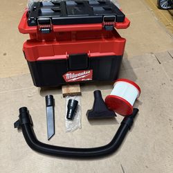 Milwaukee M18 FUEL PACKOUT 18-Volt Lithium-Ion Cordless 2.5 Gal. Wet/Dry Vacuum (Vacuum-Only)