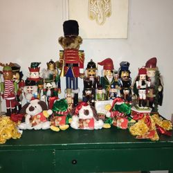 Lot: Nutcracker and Plush Collection, Various Sizes