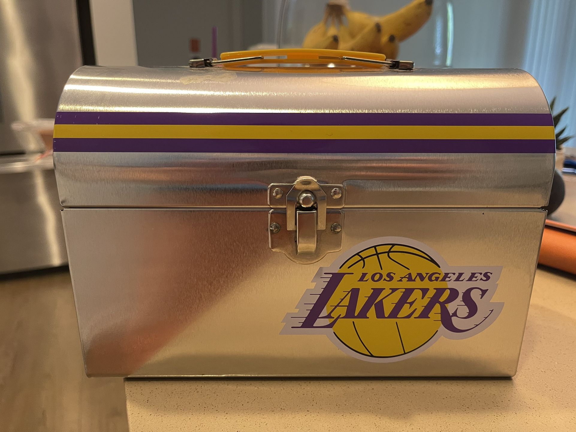 Lakers tin lunchbox