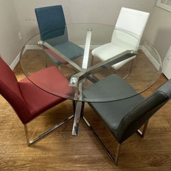 Glass Table With Four Chairs 