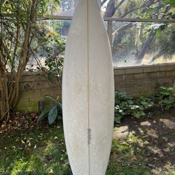 5’10 Hand Shaped 6 Channel Surfboard