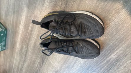 Under armour size 13