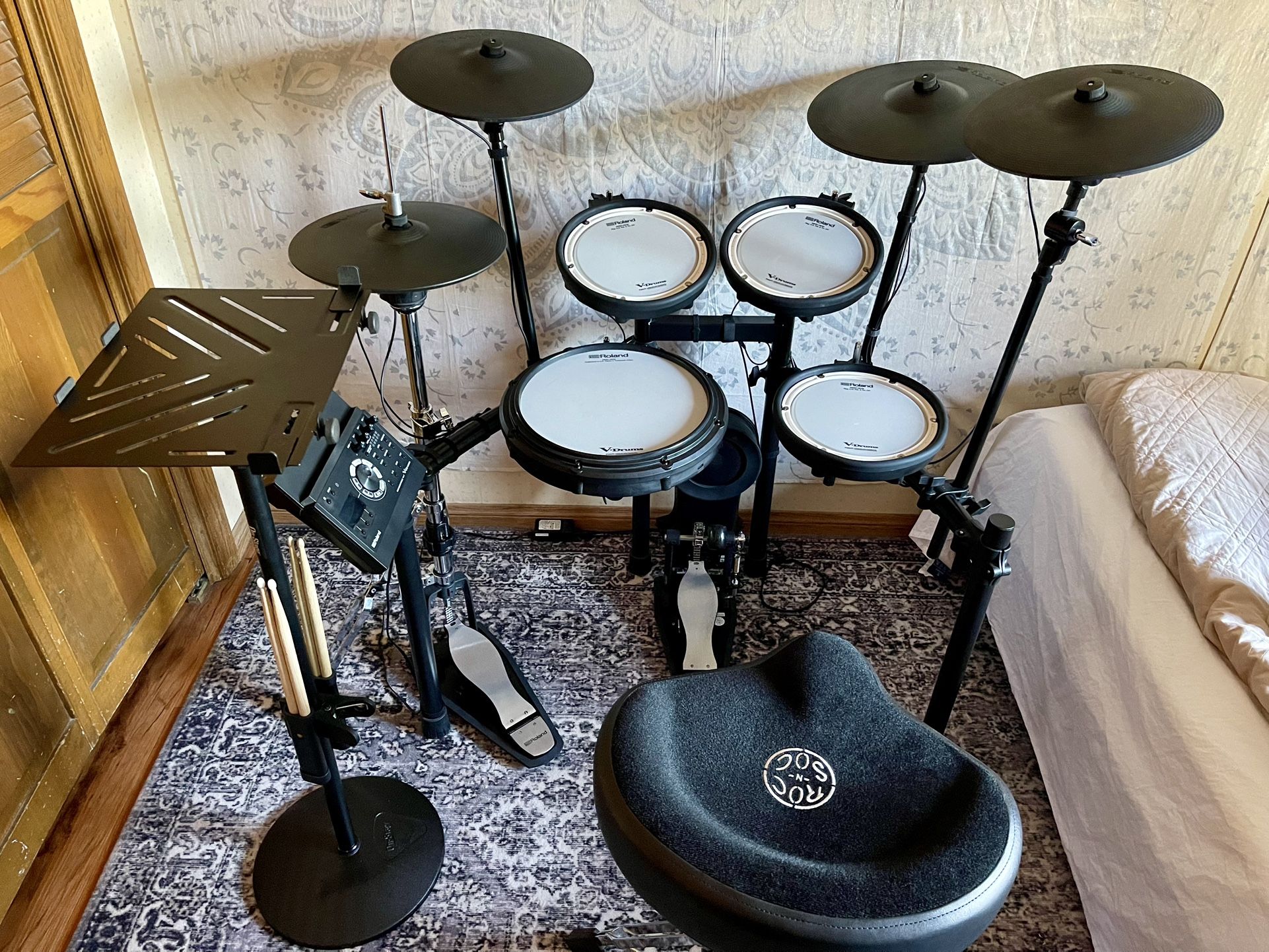 PRO ROLAND TD-17KVX2 V-Drums Kit - ULTIMATE SILENT RECORDING Bundle!