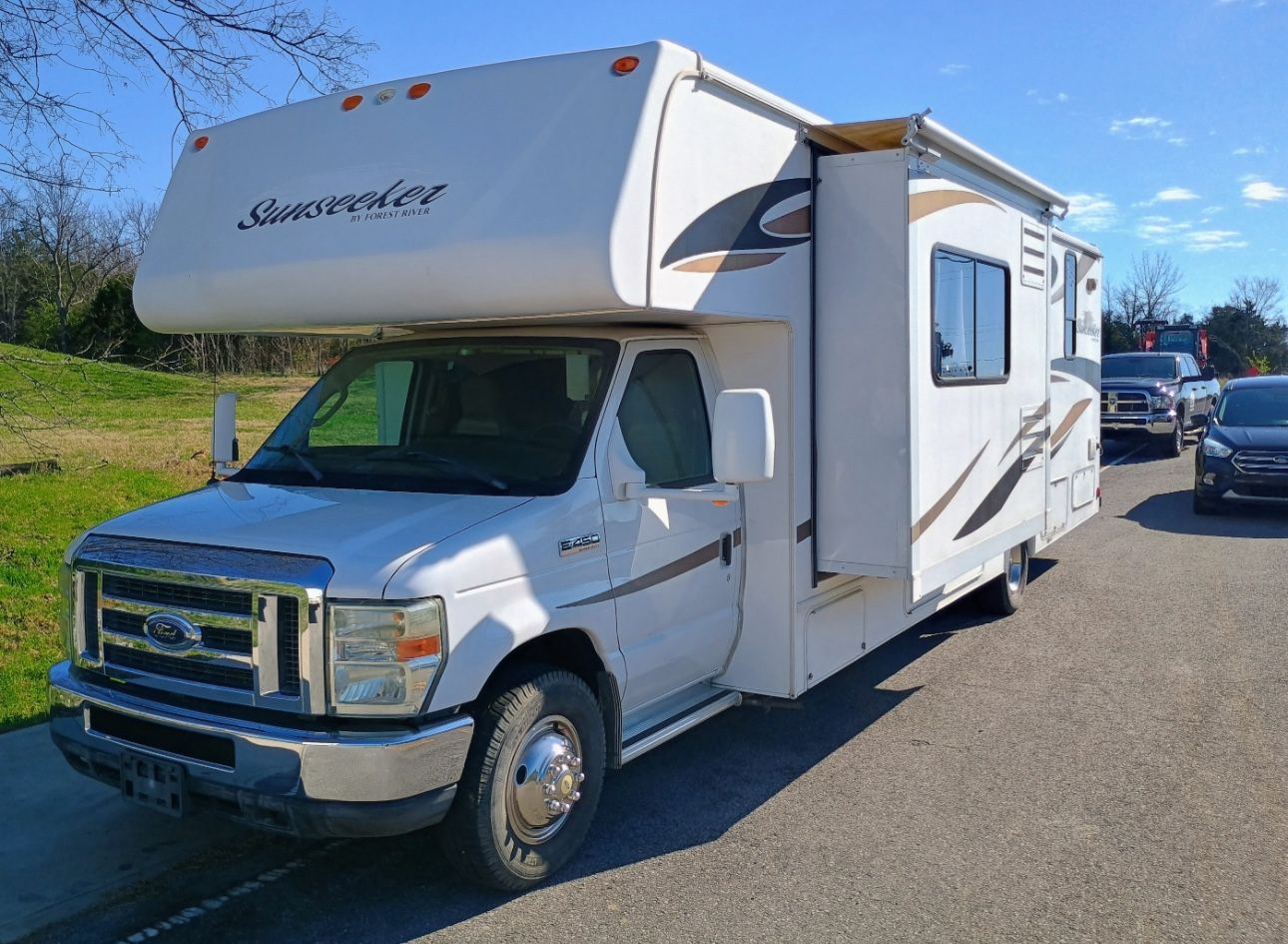 2012 Forest River Sunseeker 3120DS