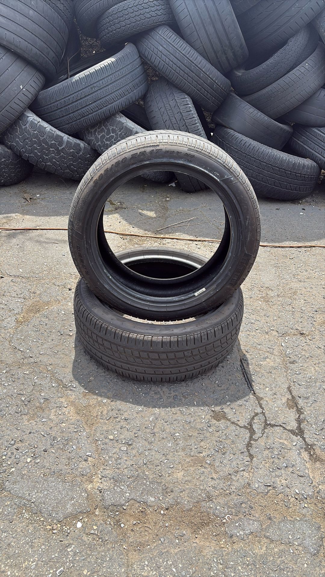 Pirelli P-Zero 205/50ZR17