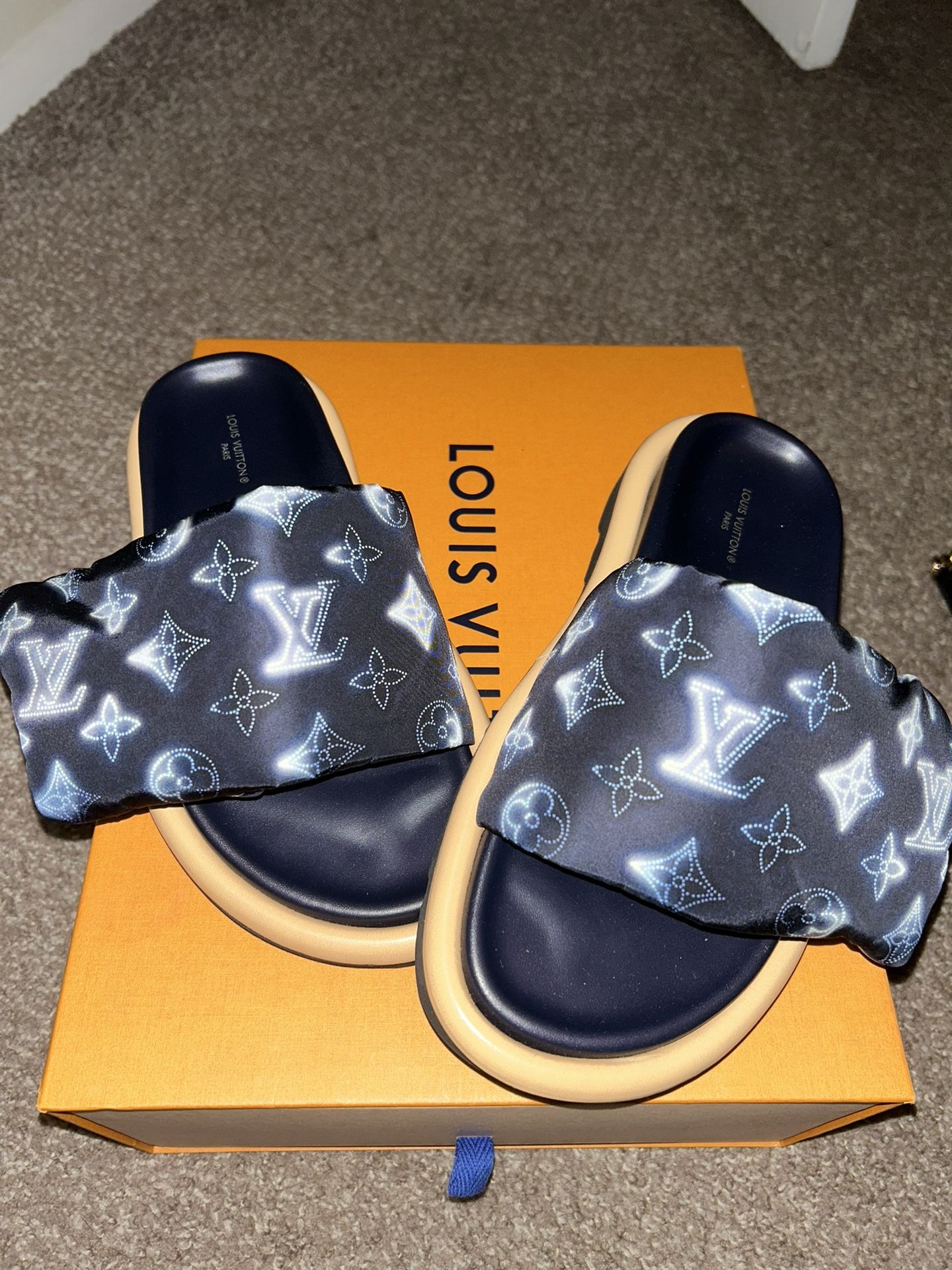 Louis Vuitton Pool Pillow Flat Comfort Mule