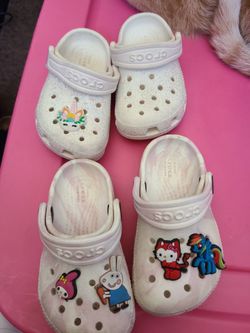 Crocs size C6