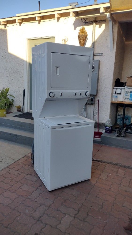 Stackable Washer Gas Dryer 