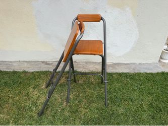 Bar foldable chair