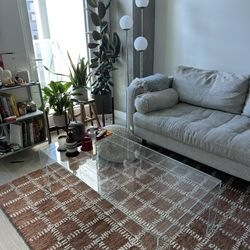 Design Within Reach Atlantis bbTavoli Coffee Table (Retail $2961)