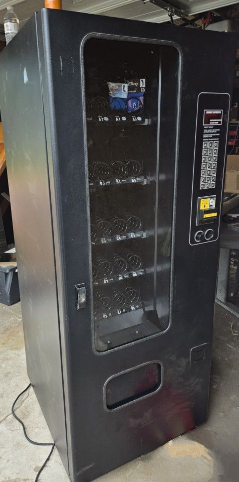 Snack Vending Machine
