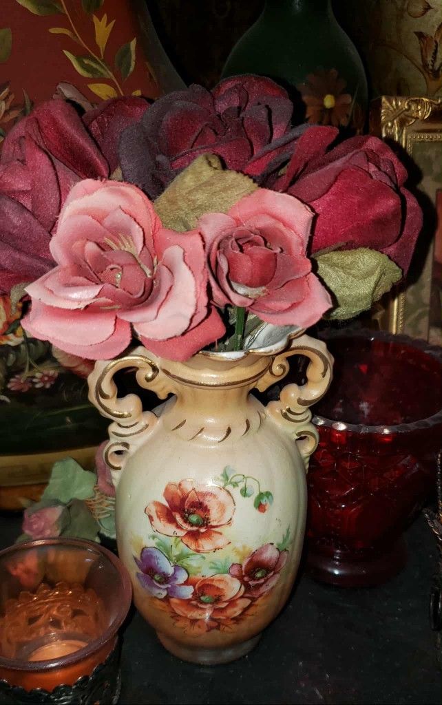 VINTAGE HAND PAINTED SILK ROSE FLORAL ARRANGEMENT FLOWER VASE ACCENT TABLE DECOR