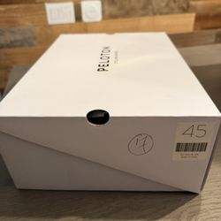 Peloton Cycling Shoes – NEW – Size 45 – With Cleats