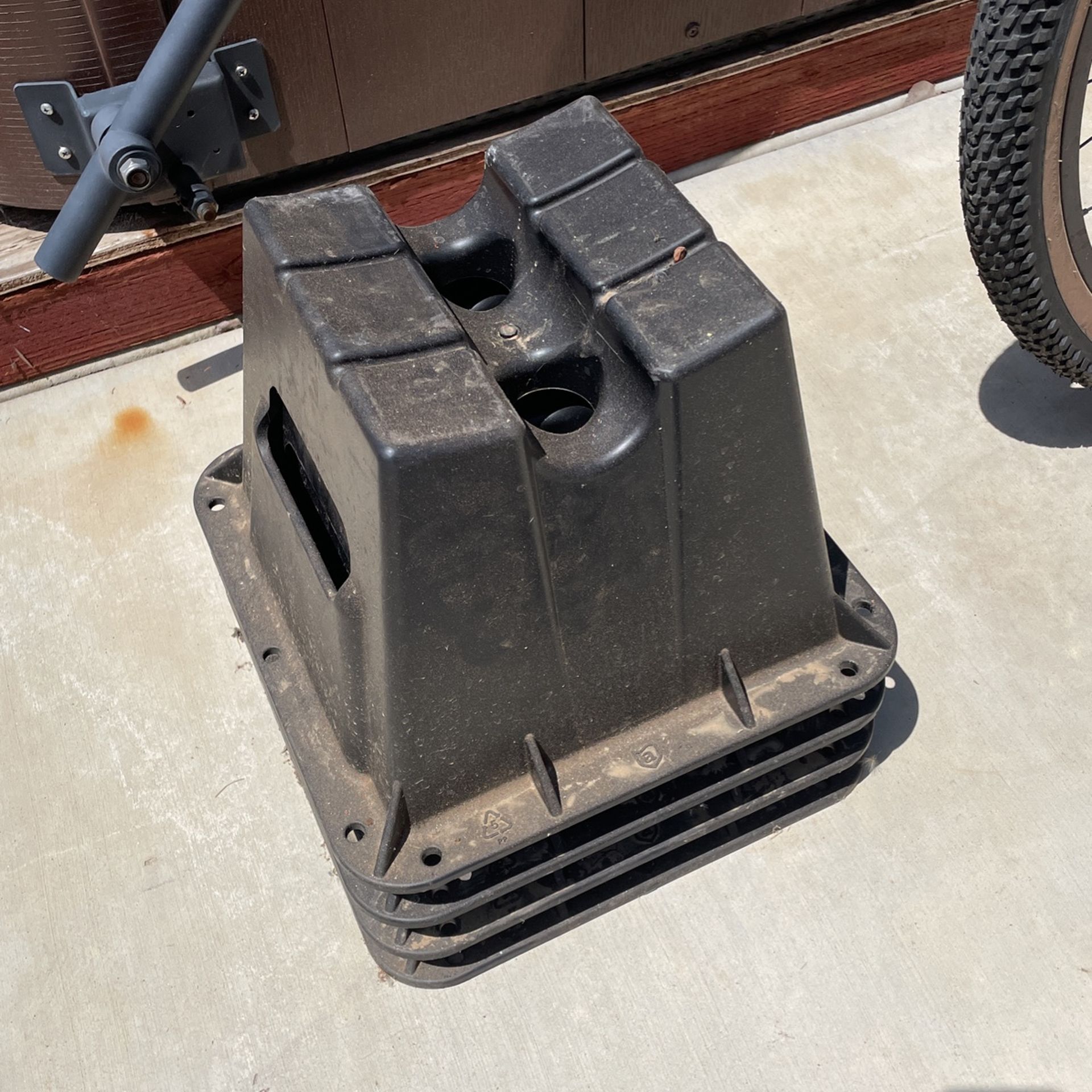 Pontoon Boat Stands