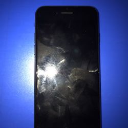Iphone 7 No cracks *unlocked to any service*