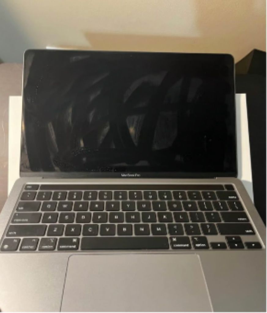 13-inch MacBook Pro With Apple M1 chip/ 256GB SSD/ 8GB 