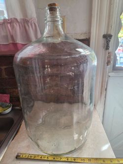 VTG Glass 5 Gallon Water Jug-bottom embossed 1981/circled I/#2/DOT-IM/NRC/M-3001
