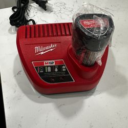 Milwaukee M12 2.0Ah
